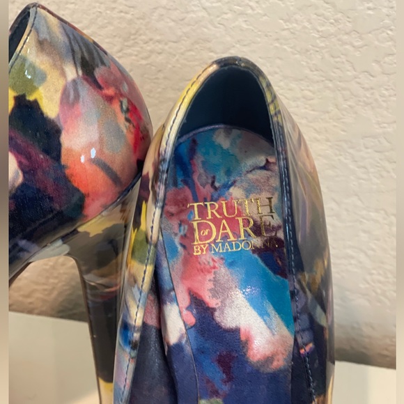 Truth Or Dare Pumps By Madonna - Stiletto - Picture 10 of 11
